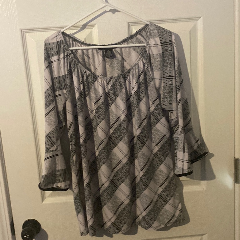 Black and white nice dress top.